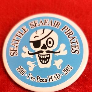 Seattle Seafair Pirates Button 2001/2002 - Lapel/Hat Pin Jewelry/Accessories